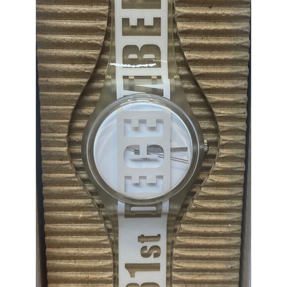 1999 Swatch GK302 “Last Swatch of the Millennium” – Vintage Watch in Alloy Case main image 7